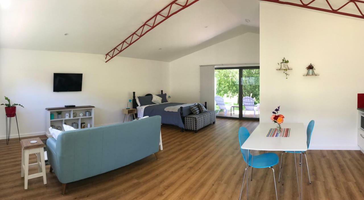 Langleys Port Campbell Hobby Farm Apartment Exterior photo